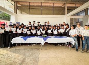 30 mujeres marmateñas se gradúan en la segunda fase de programa de...