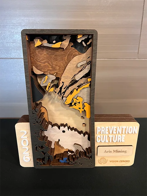 Estatuilla Vision Zero Award 2026 - Aris Mining
