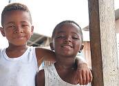 Más de 8.000 niños y niñas en Colombia y Ecuador recibieron atención médica y bienestar en 2024 y 2025